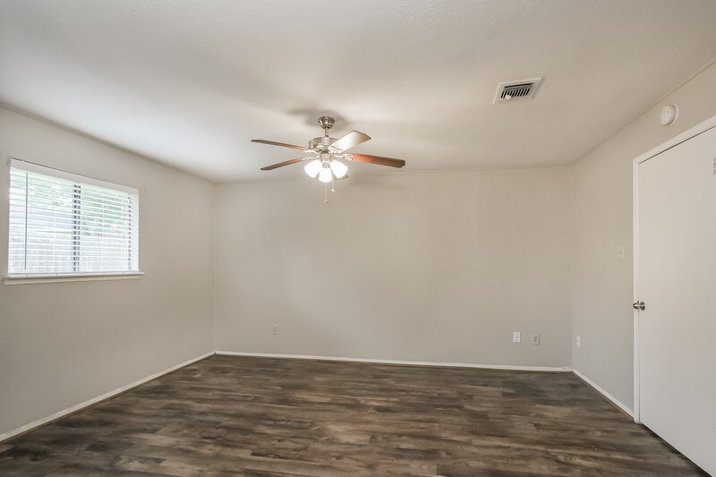 1,685/Mo, 15831 Marsh Hawk St Humble, TX 77396 Main Bedroom View 4