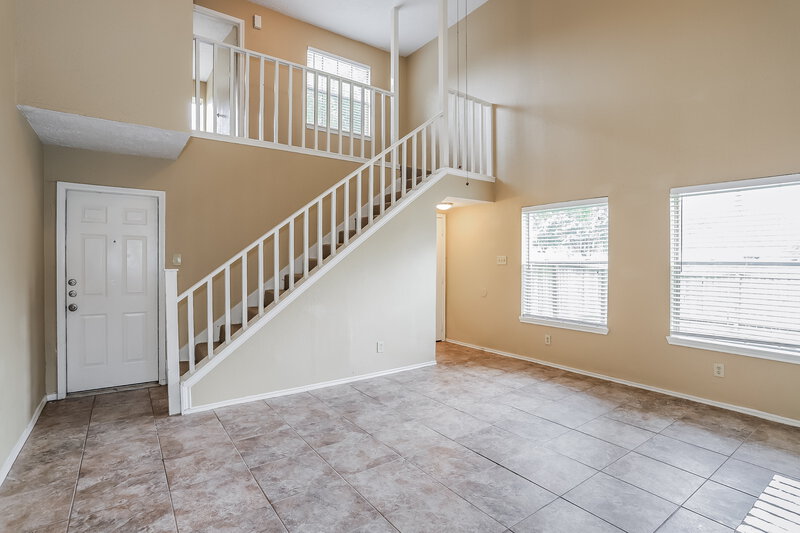 1,895/Mo, 6042 Beaconridge Dr Houston, TX 77053 Living Room View 2