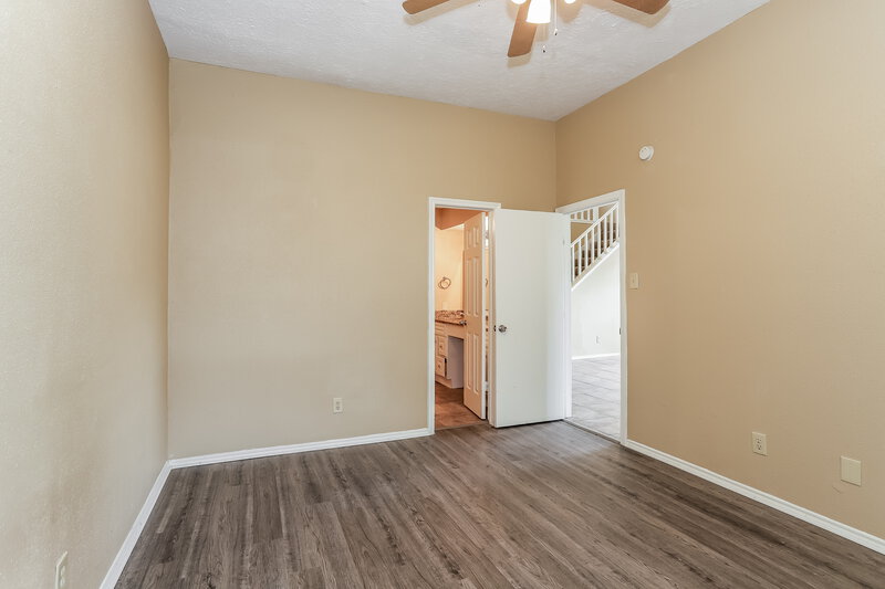 1,895/Mo, 6042 Beaconridge Dr Houston, TX 77053 Master Bedroom View 2