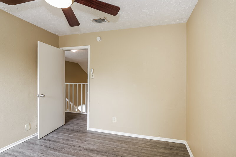 1,895/Mo, 6042 Beaconridge Dr Houston, TX 77053 photo View 4