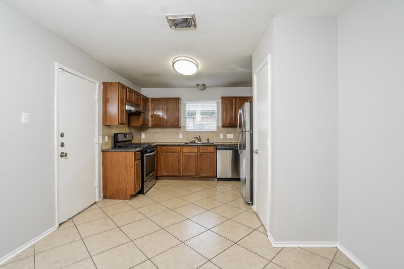 1,425/Mo, 7519 Appleridge Ct Missouri City, TX 77489 Kitchen View 2