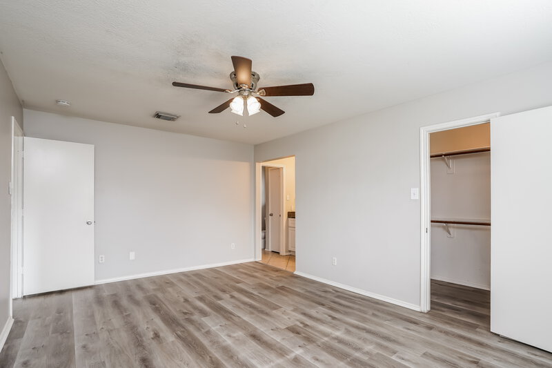 1,425/Mo, 7519 Appleridge Ct Missouri City, TX 77489 Main Bedroom View