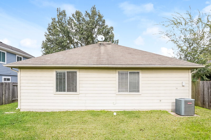 1,425/Mo, 7519 Appleridge Ct Missouri City, TX 77489 Rear View 2