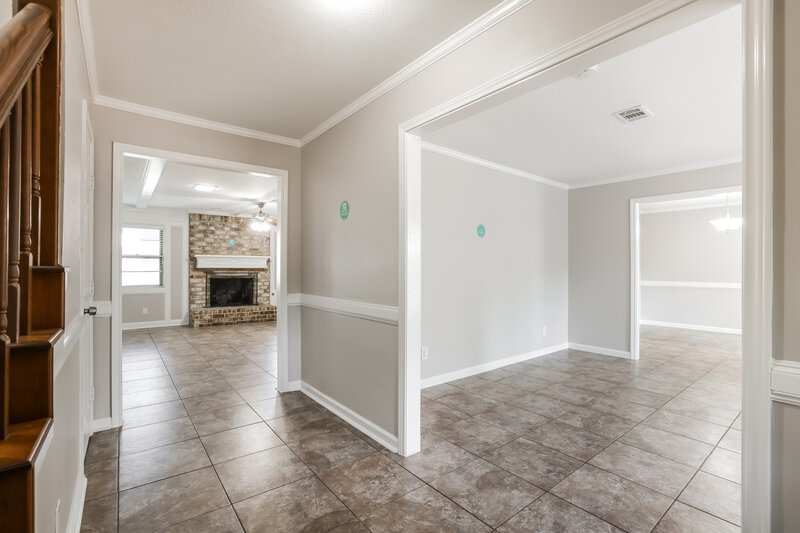 2,470/Mo, 11715 Gardenglen Dr Houston, TX 77070 Sitting Room View