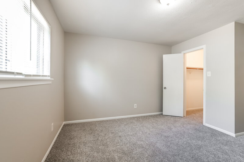 2,470/Mo, 11715 Gardenglen Dr Houston, TX 77070 Bedroom View