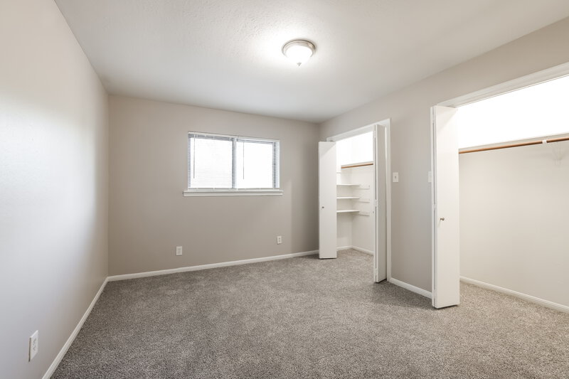 2,470/Mo, 11715 Gardenglen Dr Houston, TX 77070 Bedroom View 2