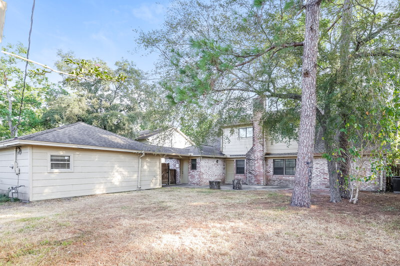 2,470/Mo, 11715 Gardenglen Dr Houston, TX 77070 Rear View
