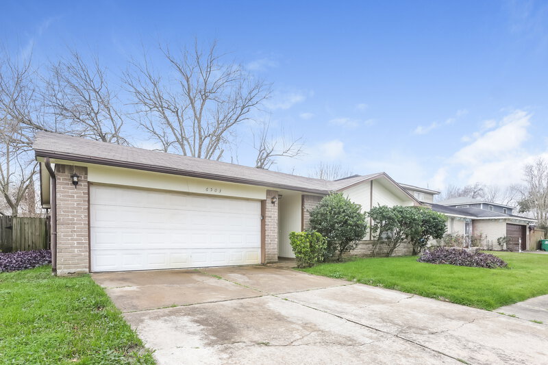 1,880/Mo, 6503 Bazel Brook Dr Missouri City, TX 77489 External View