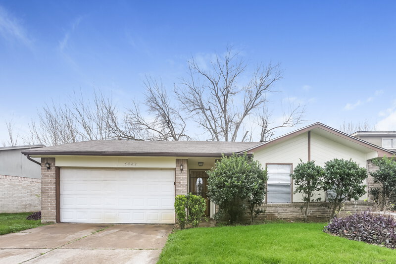 1,880/Mo, 6503 Bazel Brook Dr Missouri City, TX 77489 Front View
