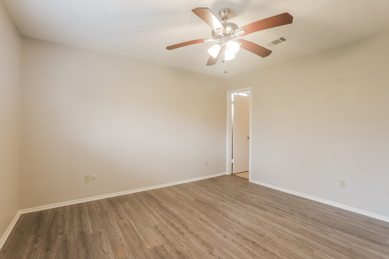1,880/Mo, 6503 Bazel Brook Dr Missouri City, TX 77489 Master Bedroom View 2