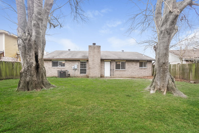 1,880/Mo, 6503 Bazel Brook Dr Missouri City, TX 77489 Rear View