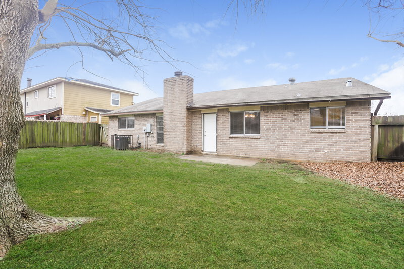 1,880/Mo, 6503 Bazel Brook Dr Missouri City, TX 77489 Rear View 2