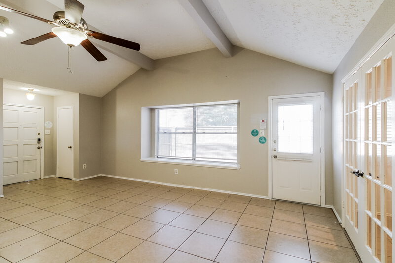 1,660/Mo, 15503 Boulder Oaks Dr Houston, TX 77084 Living Room View