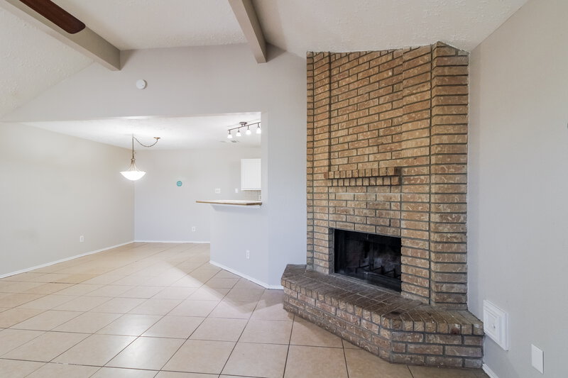 1,660/Mo, 15503 Boulder Oaks Dr Houston, TX 77084 Living Room View 2