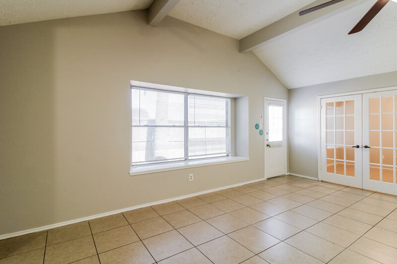 1,660/Mo, 15503 Boulder Oaks Dr Houston, TX 77084 Living Room View 3