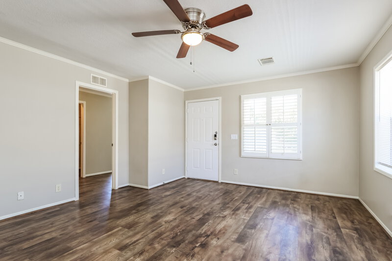 1,715/Mo, 21438 Cherry Canyon Ln Tomball, TX 77375 Living Room View 2
