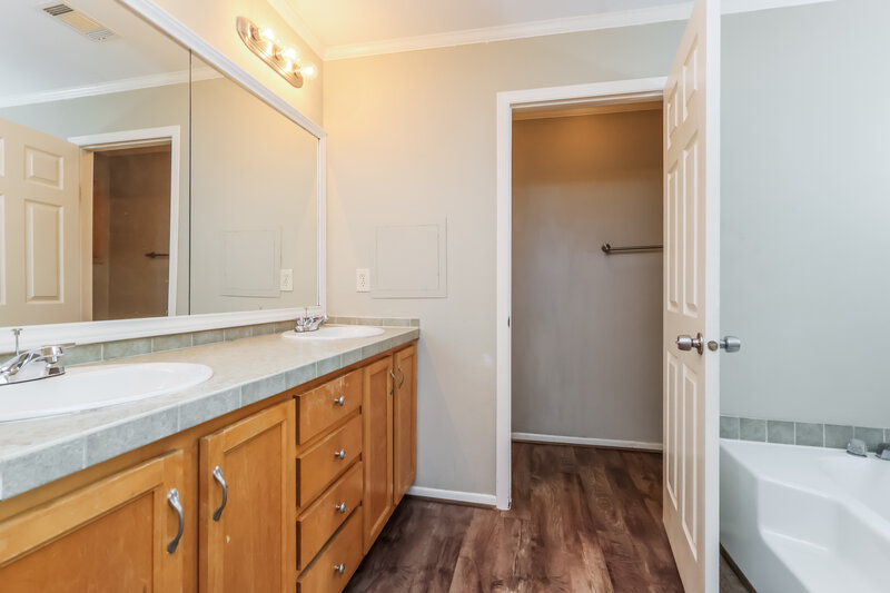 1,715/Mo, 21438 Cherry Canyon Ln Tomball, TX 77375 Main Bathroom View