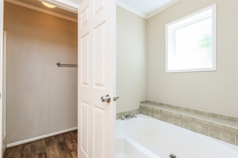 1,715/Mo, 21438 Cherry Canyon Ln Tomball, TX 77375 Main Bathroom View 2