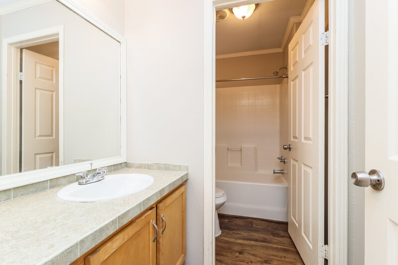 1,715/Mo, 21438 Cherry Canyon Ln Tomball, TX 77375 Bathroom View