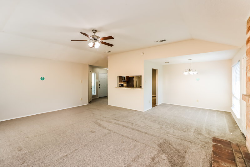 1,810/Mo, 16706 Quail Meadow Dr Missouri City, TX 77489 Living Room View