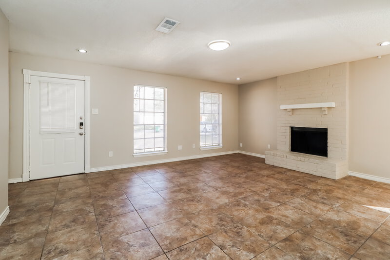 1,695/Mo, 23903 Lestergate Dr Spring, TX 77373 Living Room View 3