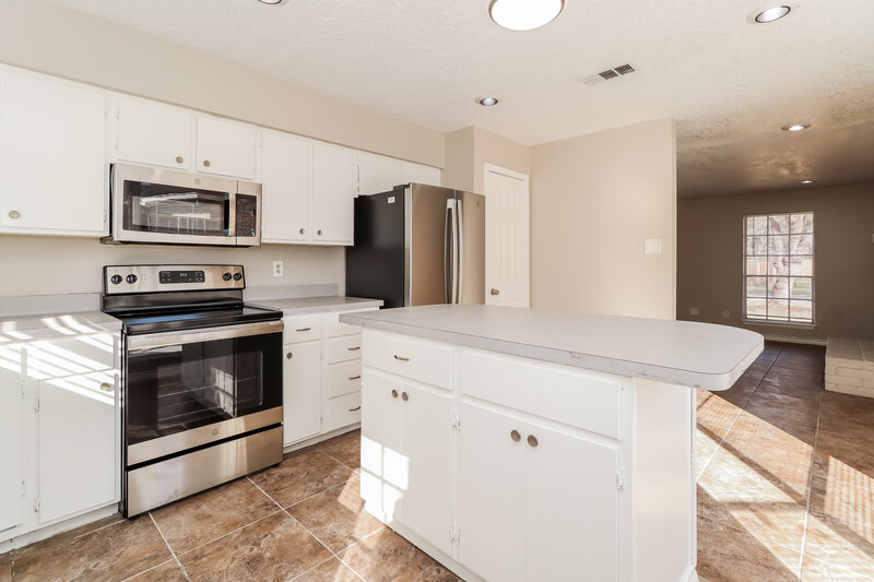 1,695/Mo, 23903 Lestergate Dr Spring, TX 77373 Kitchen View