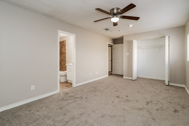 1,695/Mo, 23903 Lestergate Dr Spring, TX 77373 Main Bedroom View