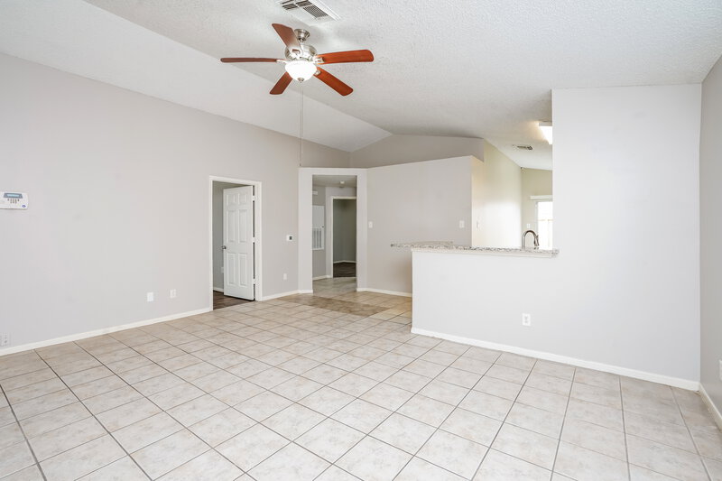 1,795/Mo, 7728 Ellis Dr Missouri City, TX 77489 Living Room View 2