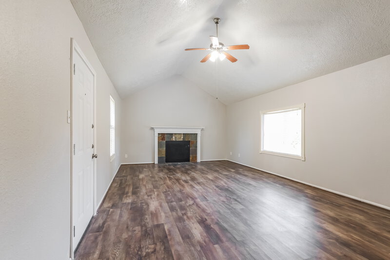 1,830/Mo, 12335 Kings Chase Dr Houston, TX 77044 Living Room View