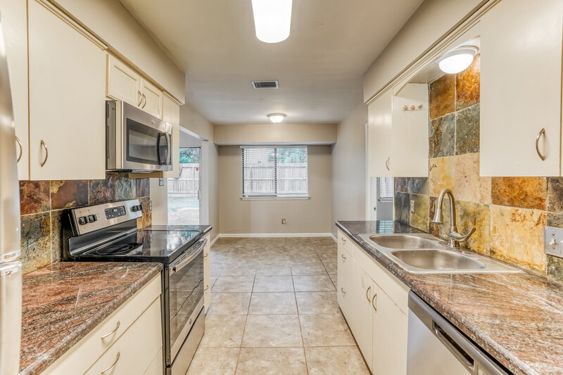 1,680/Mo, 22630 Leedstown Ln Katy, TX 77449 Kitchen View