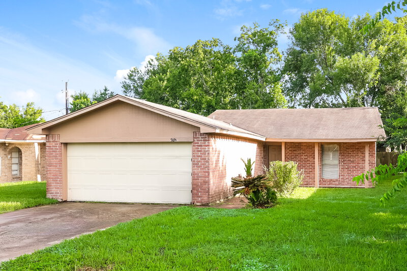 1,715/Mo, 5606 Drakestone Blvd Houston, TX 77053 Front View