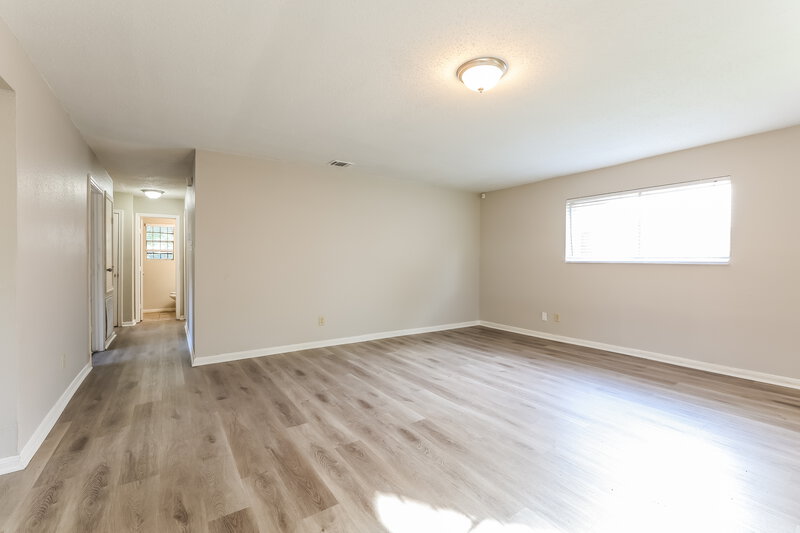 1,715/Mo, 5606 Drakestone Blvd Houston, TX 77053 Living Room View