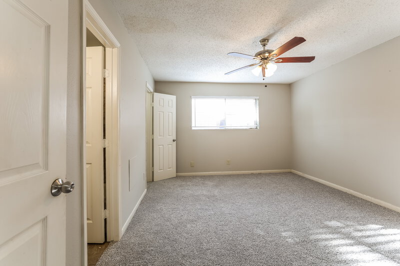 1,715/Mo, 5606 Drakestone Blvd Houston, TX 77053 Bedroom View 2