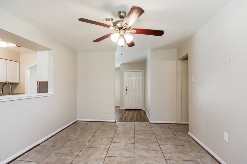 1,580/Mo, 14234 Juliedale Dr Humble, TX 77396 Living Room View 2