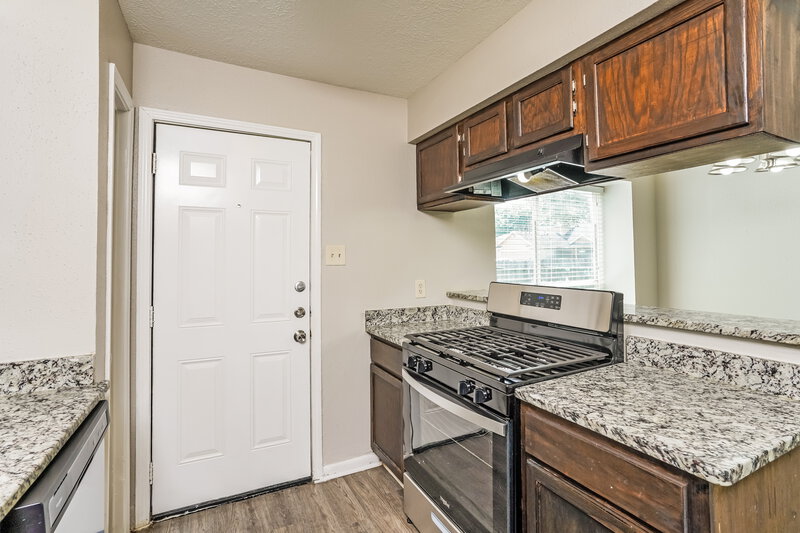 1,885/Mo, 5939 Berkridge Dr Houston, TX 77053 Kitchen View 2