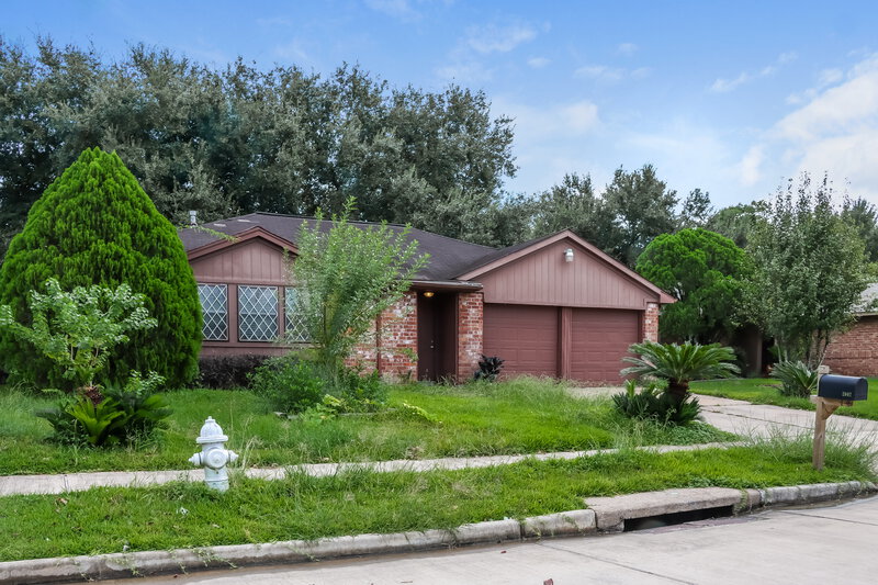 2,310/Mo, 2007 Highcrest Dr Missouri City, TX 77489 Front View