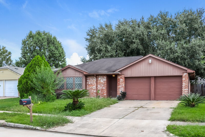 2,310/Mo, 2007 Highcrest Dr Missouri City, TX 77489 Front View 2