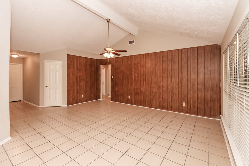 2,310/Mo, 2007 Highcrest Dr Missouri City, TX 77489 Living Room View