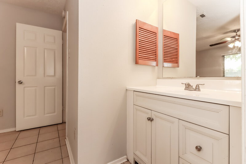 2,310/Mo, 2007 Highcrest Dr Missouri City, TX 77489 Bathroom View