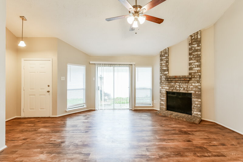 1,720/Mo, 9323 Crescent Moon Dr Houston, TX 77064 Living Room View