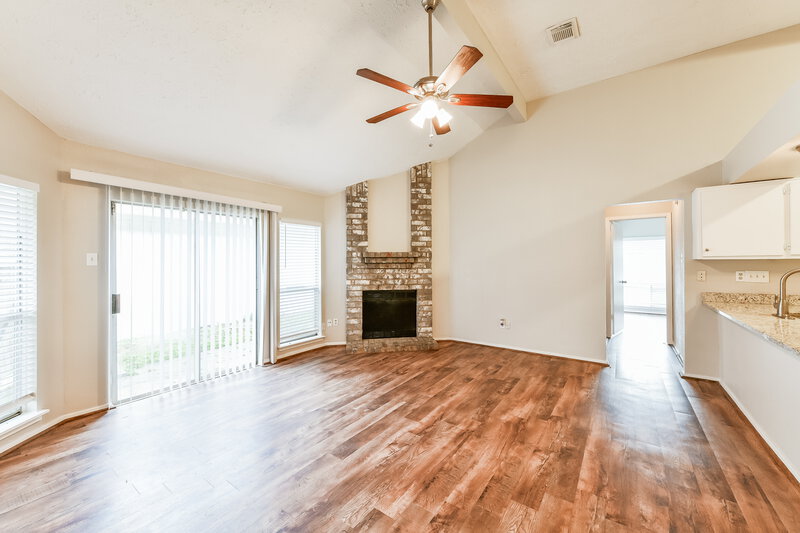 1,720/Mo, 9323 Crescent Moon Dr Houston, TX 77064 Living Room View 2