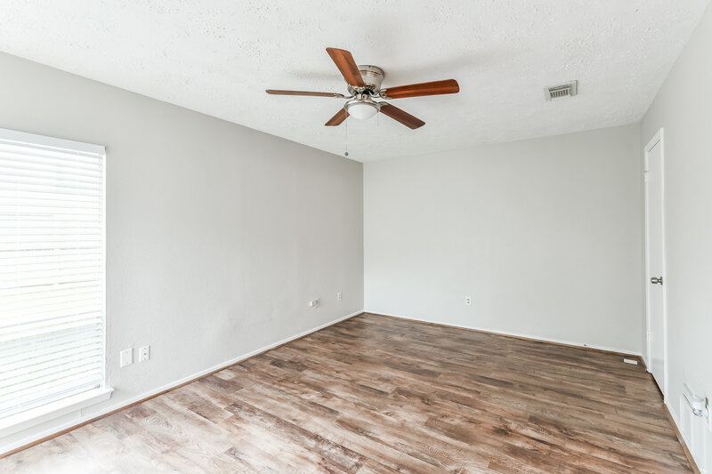 1,720/Mo, 9323 Crescent Moon Dr Houston, TX 77064 Master Bedroom View