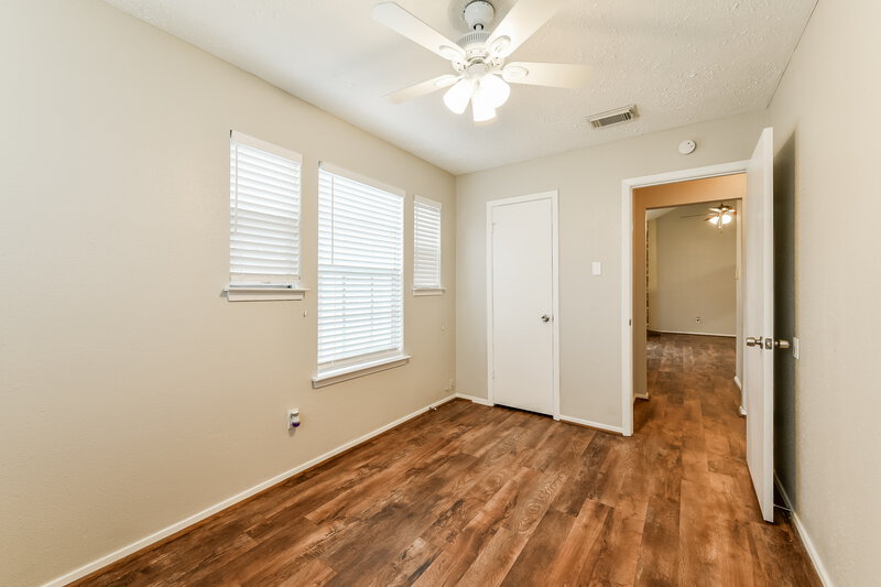 1,720/Mo, 9323 Crescent Moon Dr Houston, TX 77064 Bedroom View 4