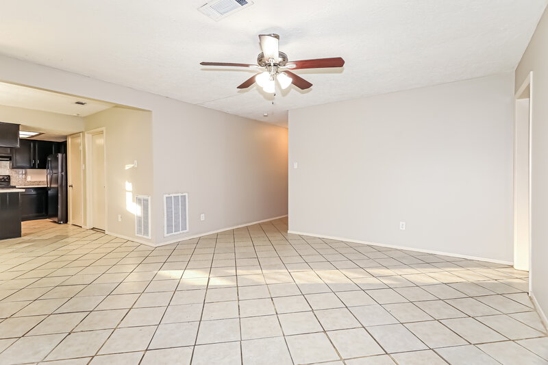 1,475/Mo, 13251 Bunker Hill Willis, TX 77318 Living Room View 2