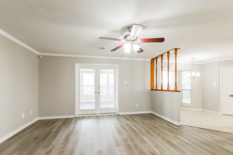 2,120/Mo, 8523 Pines Place Dr Humble, TX 77346 Family Room View