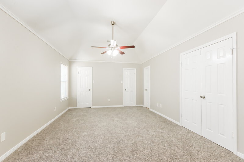 2,120/Mo, 8523 Pines Place Dr Humble, TX 77346 Main Bedroom View