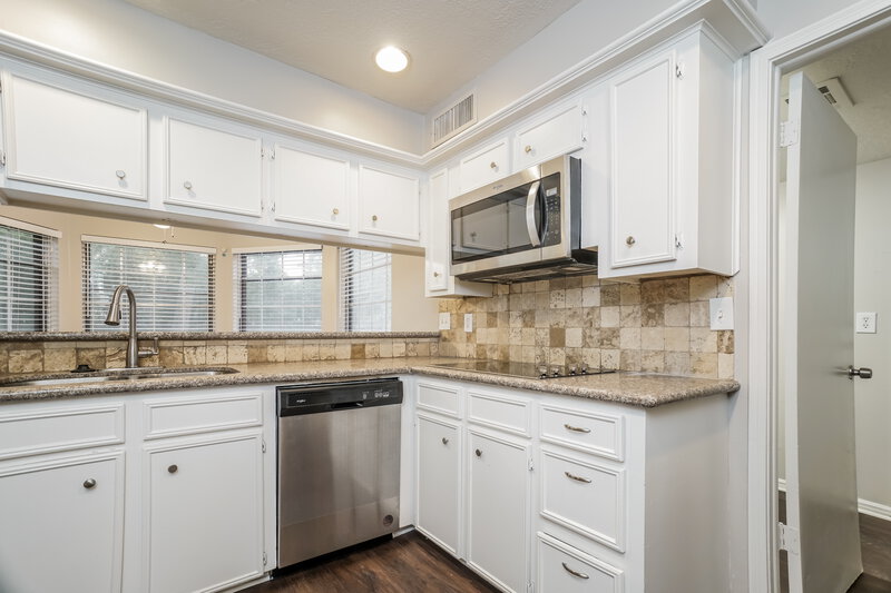 2,195/Mo, 17019 Lazy Hill Ln Spring, TX 77379 Kitchen View 2