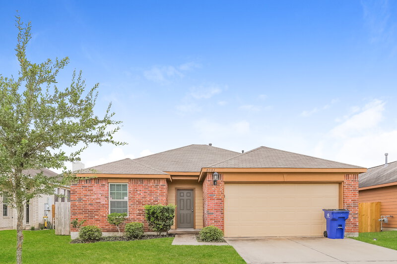 2,115/Mo, 8001 W Red Oak Ln Texas City, TX 77591 External View
