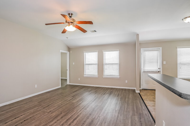 2,115/Mo, 8001 W Red Oak Ln Texas City, TX 77591 Living Room View 2