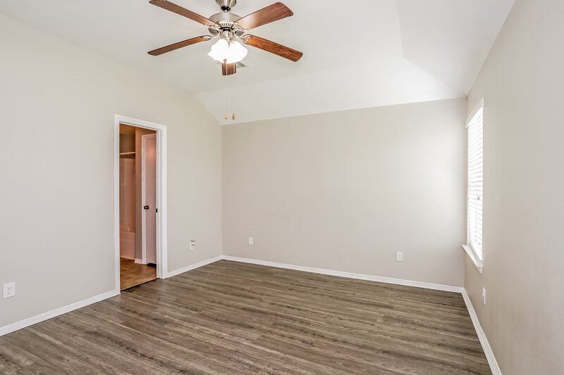 2,115/Mo, 8001 W Red Oak Ln Texas City, TX 77591 Main Bedroom View